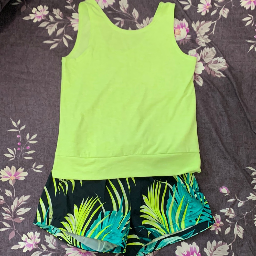 Old Navy floral Active Shorts size L (10/12)/ active green tank size L (10/12)